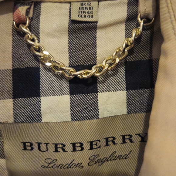 Burberry Tan and Black Plaid Lined Coat - Picture 5 of 16